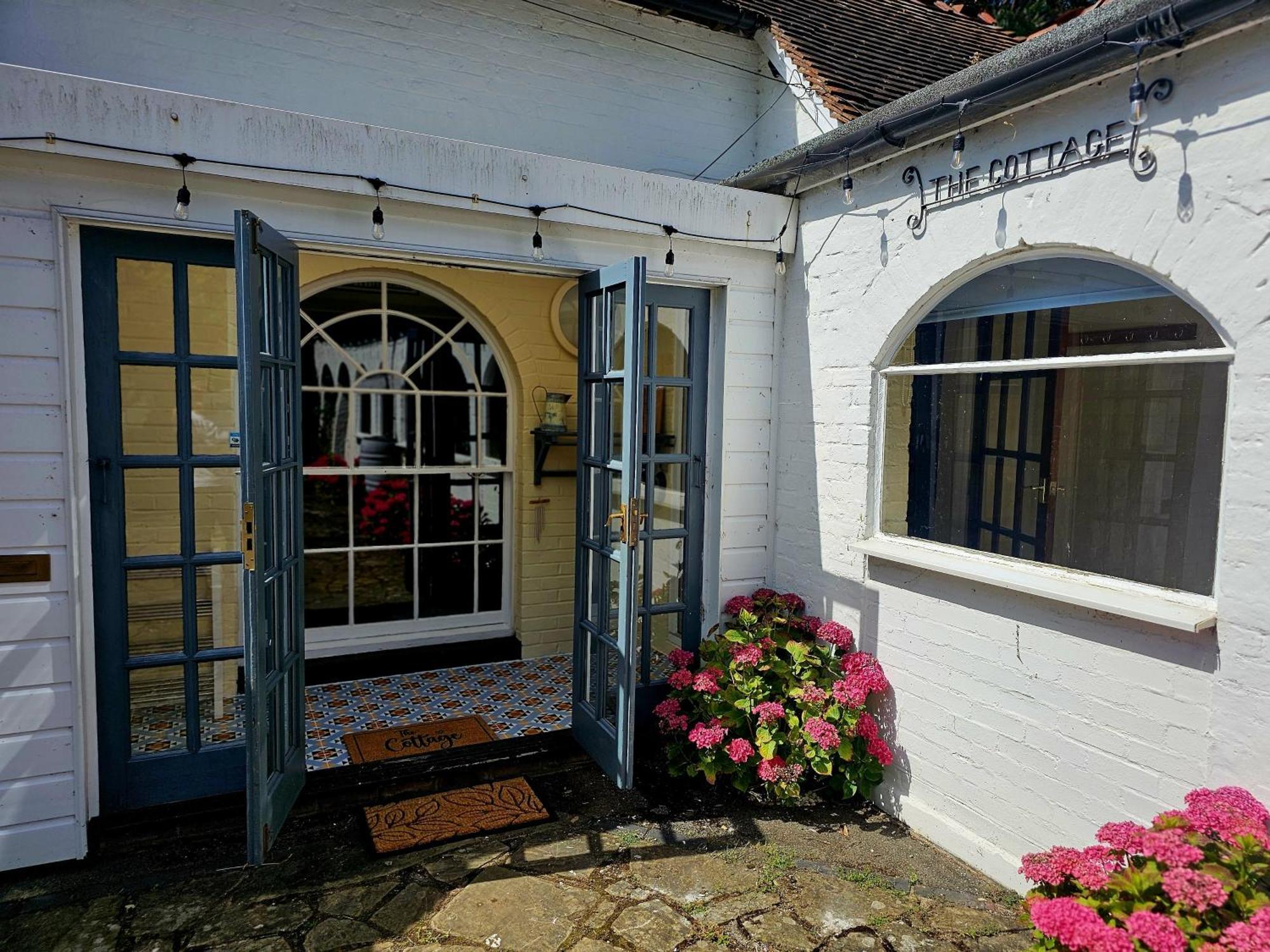 English Farmhouse Cottage Guildford Ngoại thất bức ảnh